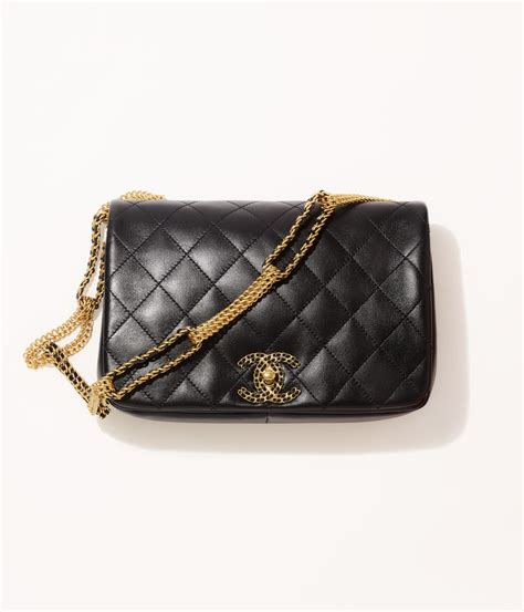 Chanel’s Cruise 2022 Bags Are Here an